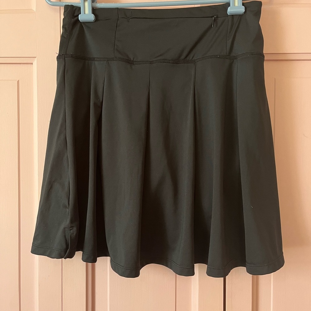 Stretchy scort for sports - girls - size S
